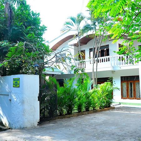 French Garden Tourist Rest Ξενοδοχείο Anuradhapura Εξωτερικό φωτογραφία